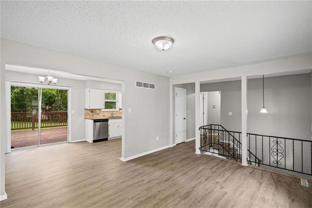 10330 Smalley Court, Kansas City, MO 64134