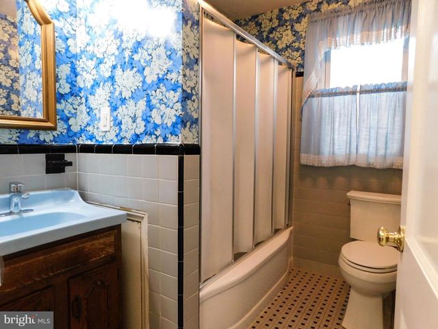 1448 W JAMES ST, Jeffersonville, PA 19403