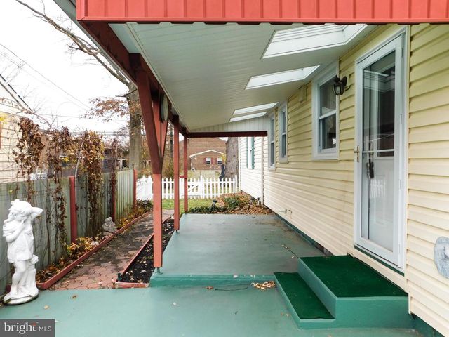 1448 W JAMES ST, Jeffersonville, PA 19403