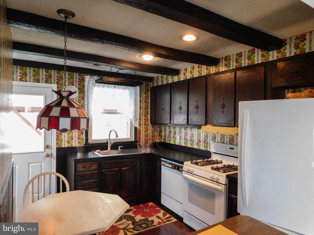 1448 W JAMES ST, Jeffersonville, PA 19403