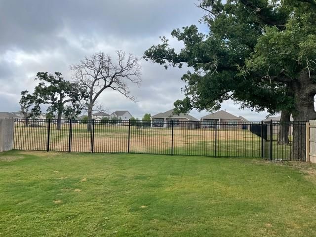 127 Patrick Herndon DR, Bastrop, TX 78602