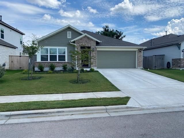 127 Patrick Herndon DR, Bastrop, TX 78602