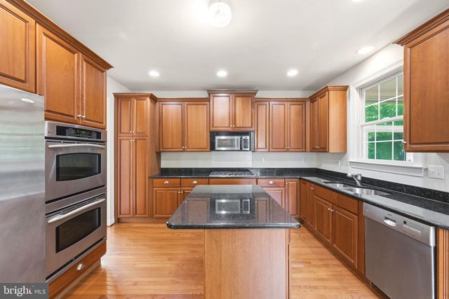 522 RASPBERRY LN, West Chester, PA 19382