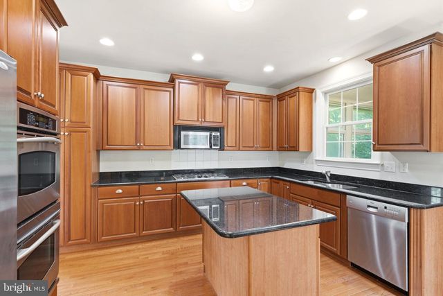 522 RASPBERRY LN, West Chester, PA 19382