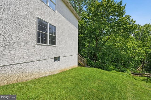 522 RASPBERRY LN, West Chester, PA 19382