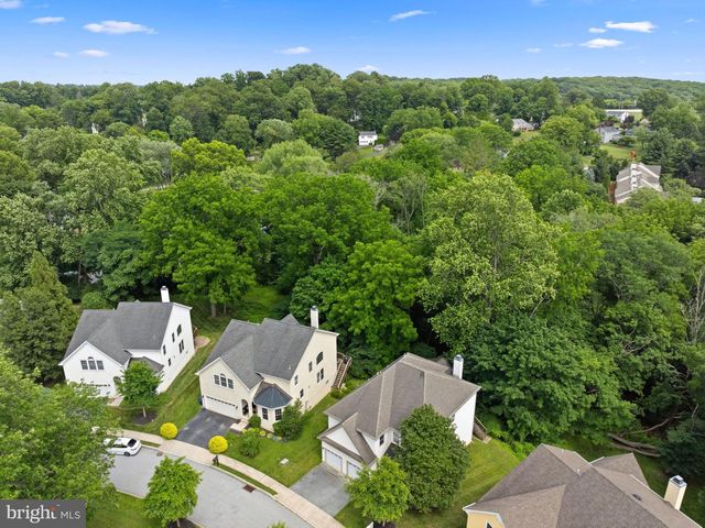 522 RASPBERRY LN, West Chester, PA 19382