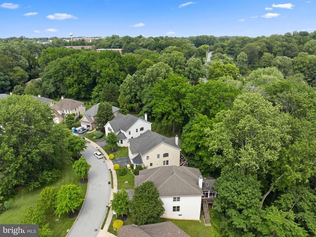 522 RASPBERRY LN, West Chester, PA 19382