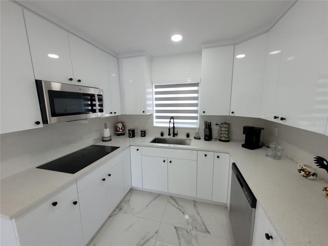 105 FOREST PARK AVENUE, Temple Terrace, FL 33617