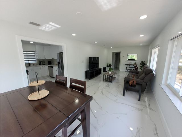 105 FOREST PARK AVENUE, Temple Terrace, FL 33617