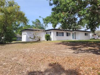 105 FOREST PARK AVENUE, Temple Terrace, FL 33617