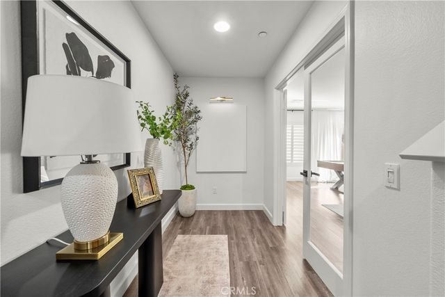 22157 Barrington, Saugus, CA 91350