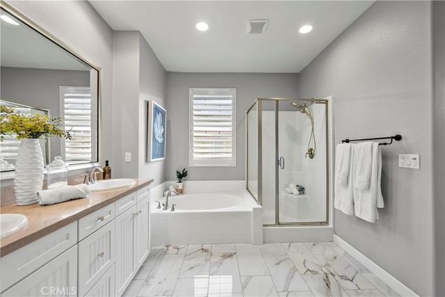 22157 Barrington, Saugus, CA 91350