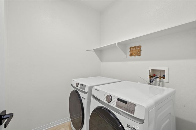 22157 Barrington, Saugus, CA 91350