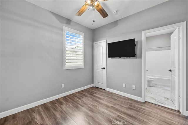 22157 Barrington, Saugus, CA 91350