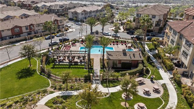 22157 Barrington, Saugus, CA 91350