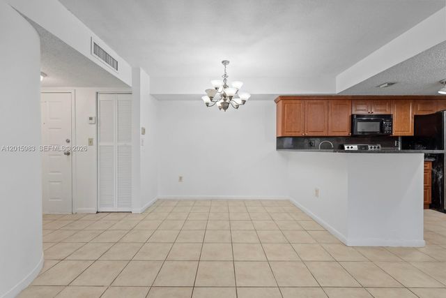 7200 NW 179th St 110, Hialeah, FL 33015