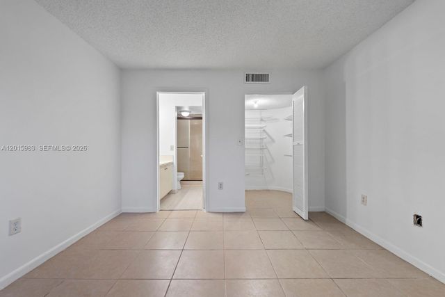 7200 NW 179th St 110, Hialeah, FL 33015
