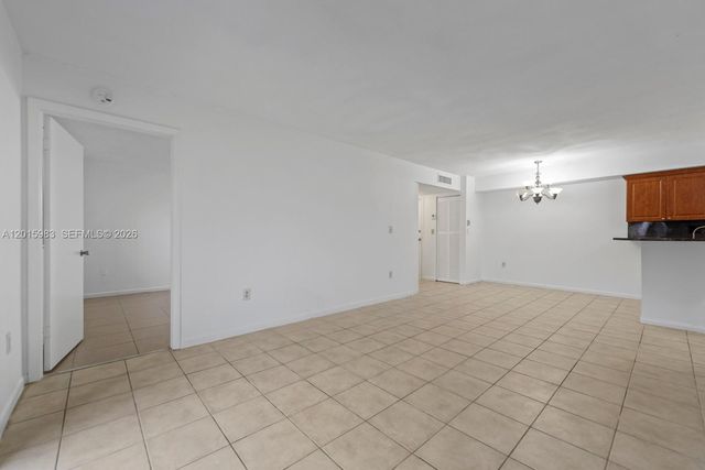 7200 NW 179th St 110, Hialeah, FL 33015