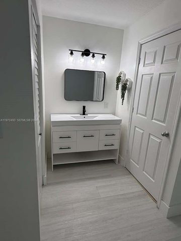 28305 SW 136th Ave, Homestead, FL 33033