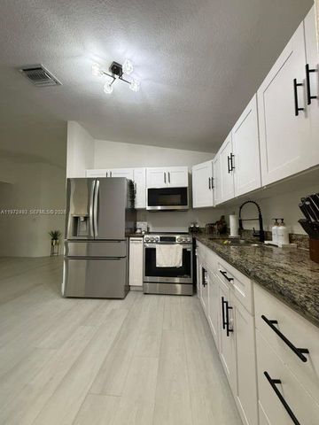 28305 SW 136th Ave, Homestead, FL 33033