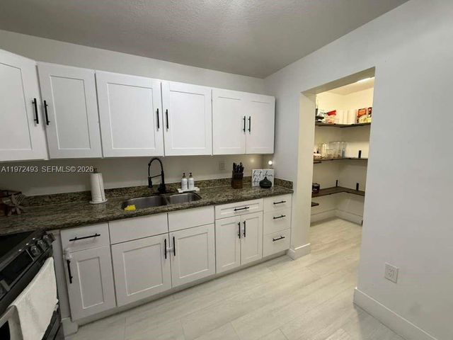 28305 SW 136th Ave, Homestead, FL 33033