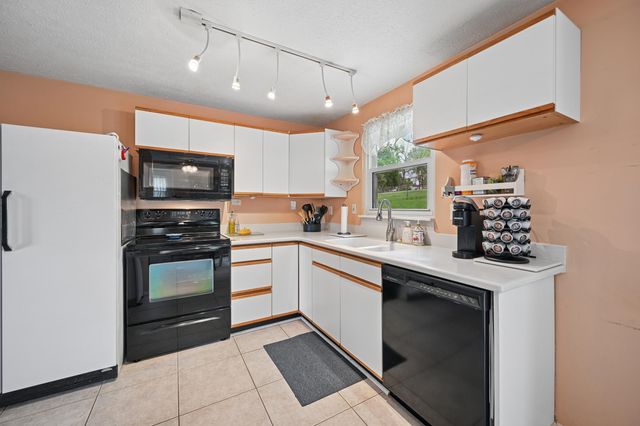 106 Valleywood Court, Erlanger, KY 41018