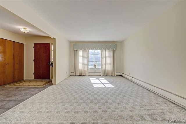 215 Parkview Boulevard, Lake Orion, MI 48362