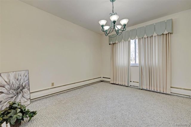 215 Parkview Boulevard, Lake Orion, MI 48362