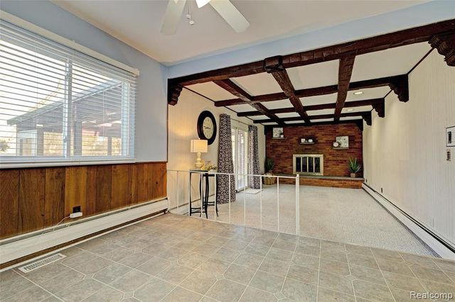 215 Parkview Boulevard, Lake Orion, MI 48362