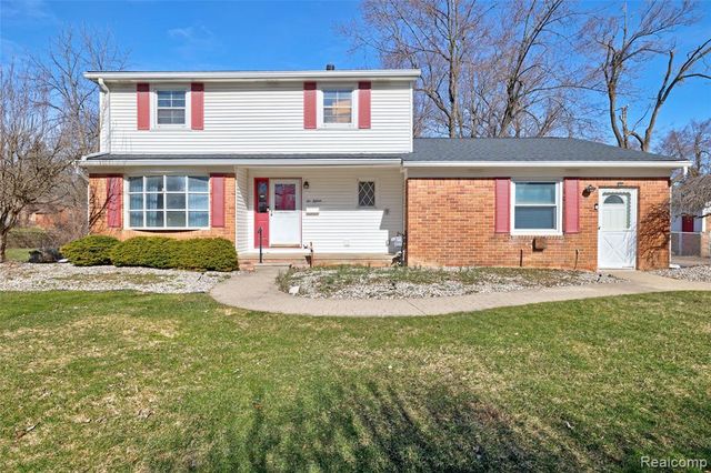 215 Parkview Boulevard, Lake Orion, MI 48362