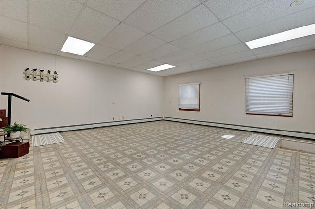 215 Parkview Boulevard, Lake Orion, MI 48362