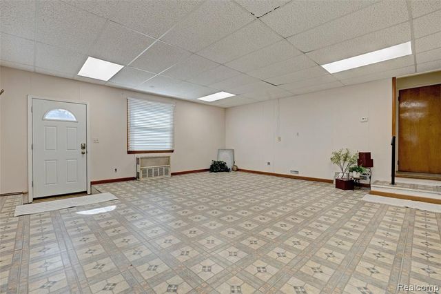 215 Parkview Boulevard, Lake Orion, MI 48362