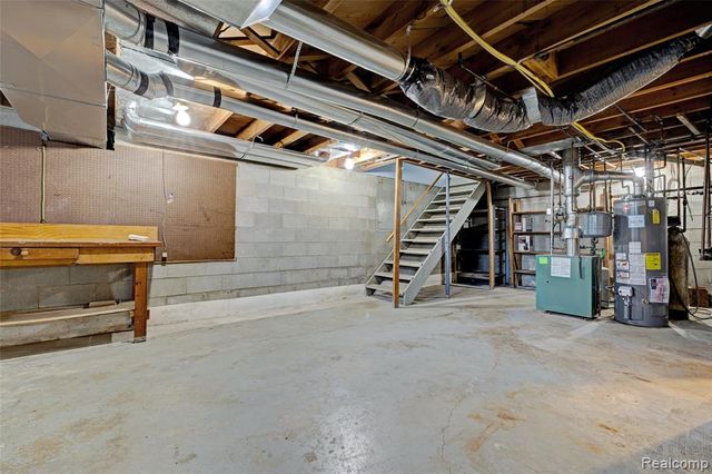 215 Parkview Boulevard, Lake Orion, MI 48362