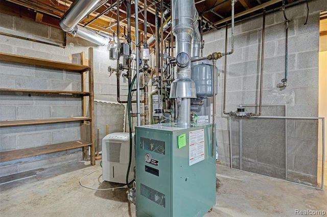 215 Parkview Boulevard, Lake Orion, MI 48362