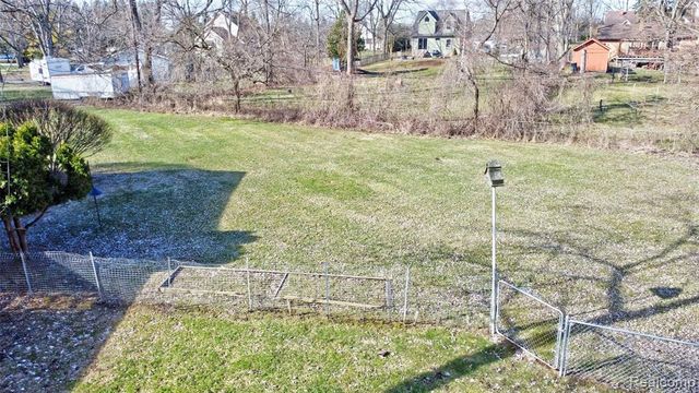 215 Parkview Boulevard, Lake Orion, MI 48362