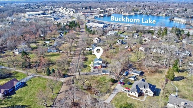 215 Parkview Boulevard, Lake Orion, MI 48362