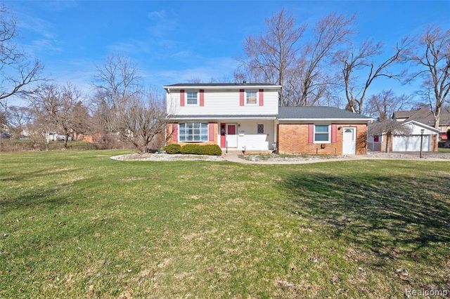 215 Parkview Boulevard, Lake Orion, MI 48362