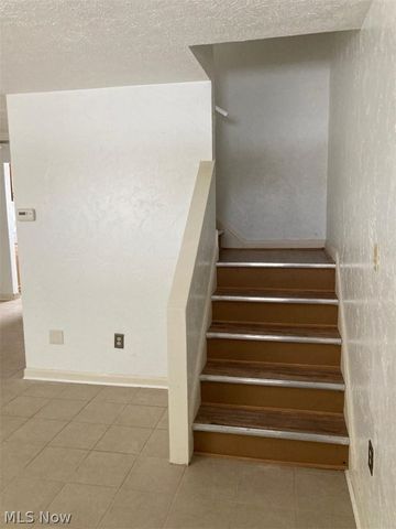 4871 Banbury Court 15, Warrensville Heights, OH 44128