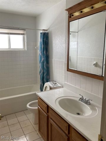 4871 Banbury Court 15, Warrensville Heights, OH 44128