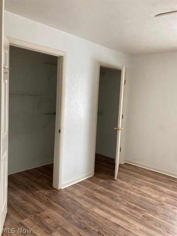 4871 Banbury Court 15, Warrensville Heights, OH 44128