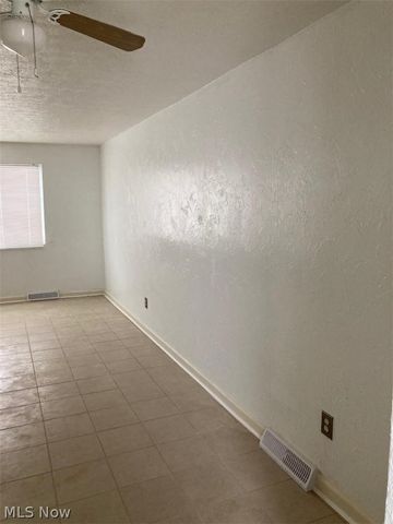 4871 Banbury Court 15, Warrensville Heights, OH 44128