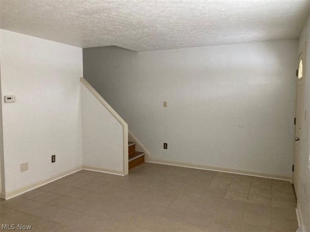 4871 Banbury Court 15, Warrensville Heights, OH 44128