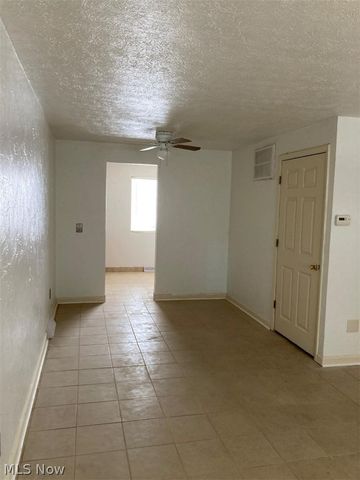 4871 Banbury Court 15, Warrensville Heights, OH 44128