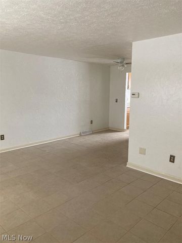 4871 Banbury Court 15, Warrensville Heights, OH 44128