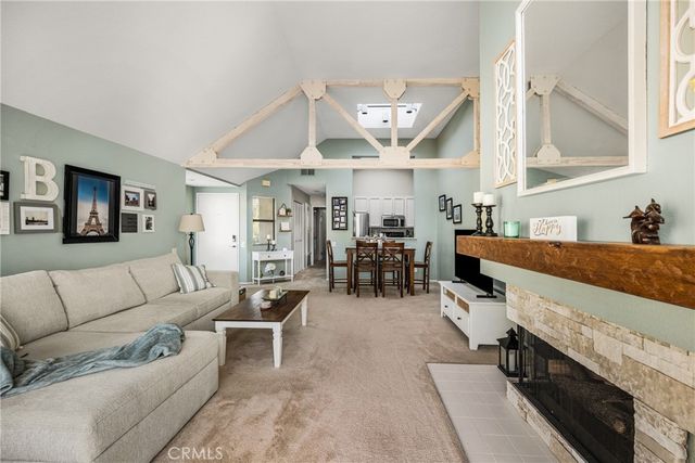 5744 E Creekside 37, Orange, CA 92869