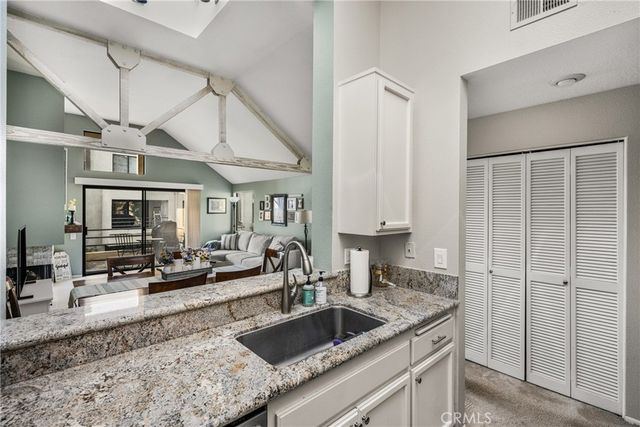 5744 E Creekside 37, Orange, CA 92869