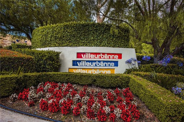 5744 E Creekside 37, Orange, CA 92869