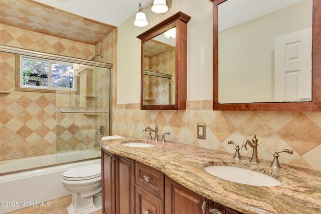 6 Bernad Street, Eatontown, NJ 07724