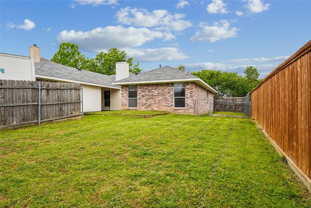 2516 Buck Drive, Mesquite, TX 75181