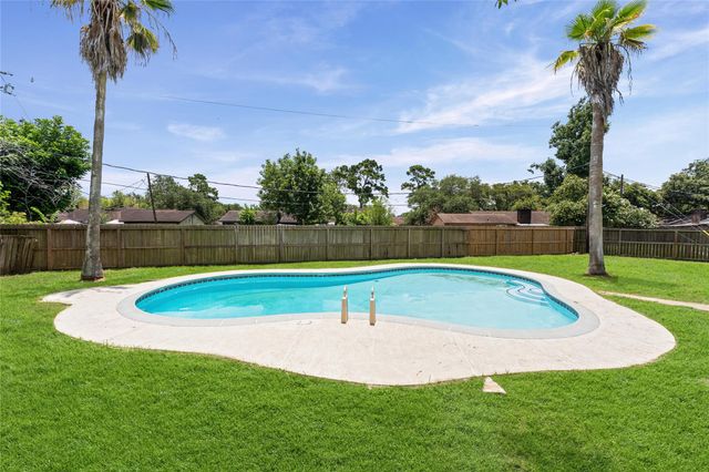 12519 A Bar Drive, Galveston, TX 77510